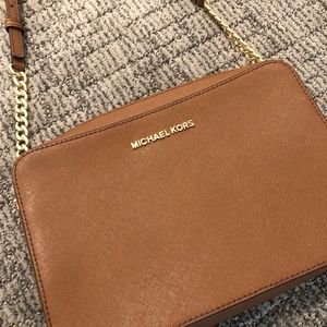 Michael Kors Jet Set Large Crossbody Bag